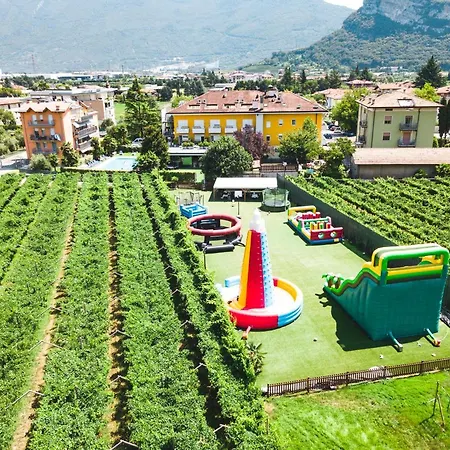 Appartamento Campagnola Mansardato Con Soppalco Riva del Garda Exterior photo